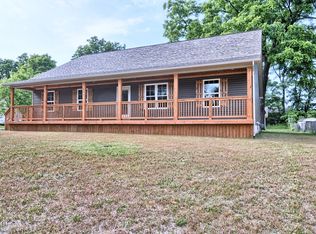 554 Snyder Rd, Highland, MI 48357