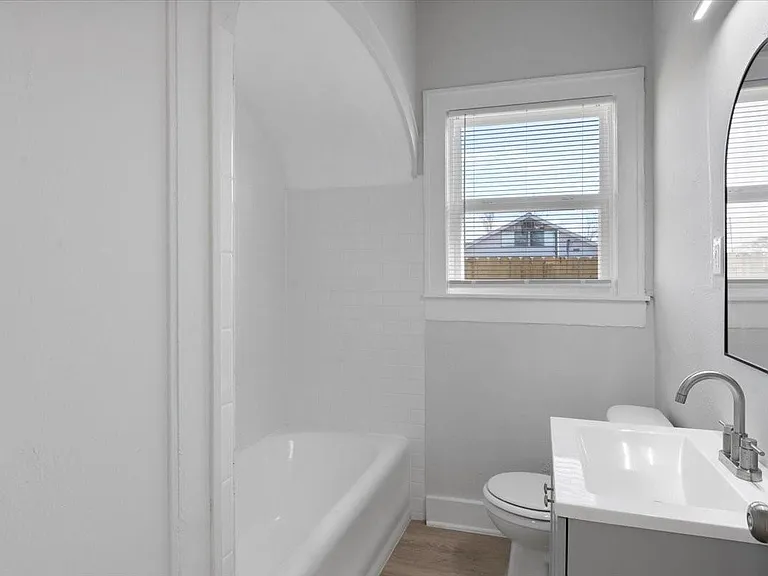 1118 Elliston St — Photo 19