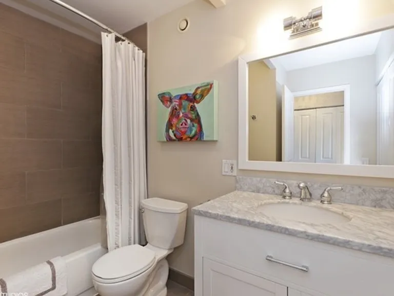 5320 N Sheridan Rd — Photo 9