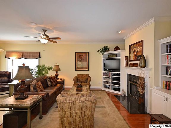 2nd image of 3103 Shoreway Cir SE