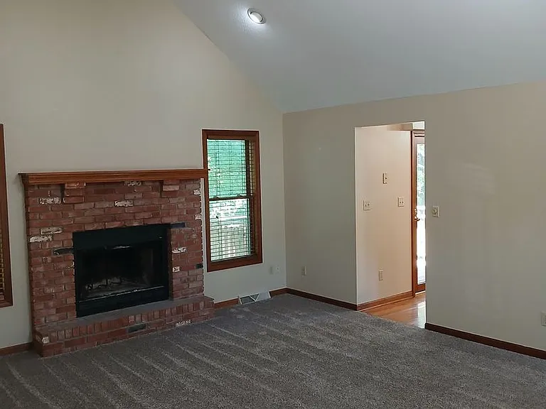 5018 Charm Ridge Dr — Photo 4