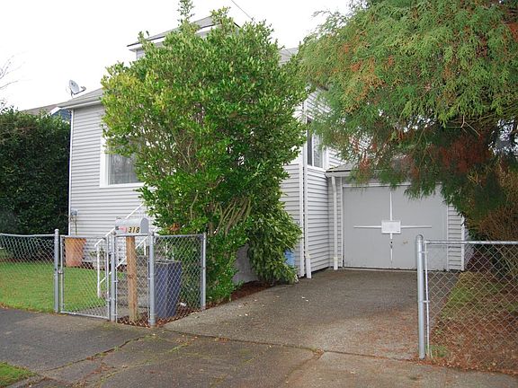 Exterior Front Garage