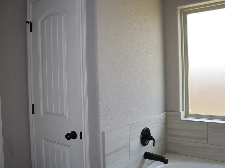 5207 Colina Dr — Photo 33