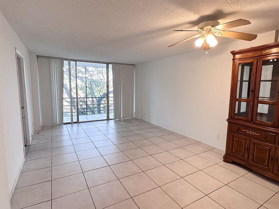 1st image of 119 Royal Park Drive #3G