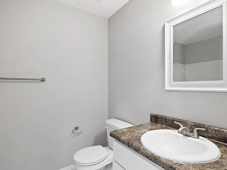 1105 Abbey St — Photo 13