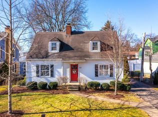 321 S Columbia St, Naperville, IL