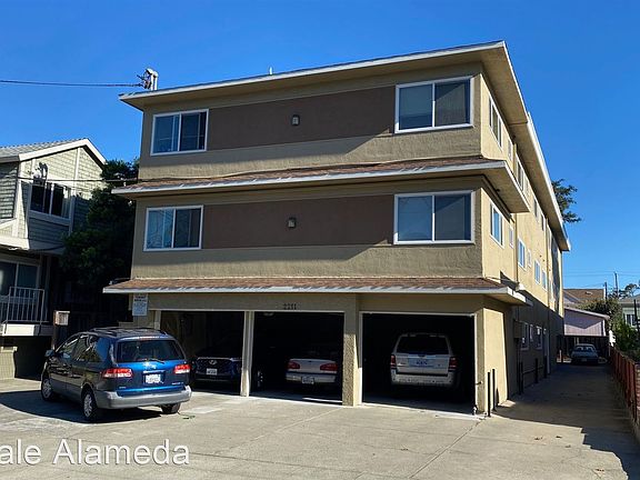 2nd image of 2211 San Antonio Ave APT J