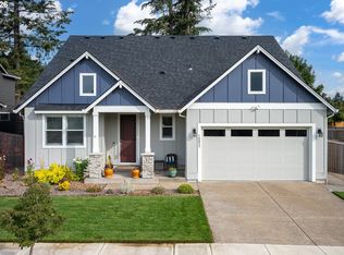 16853 SE Pacific Crest Trail Pl, Happy Valley, OR 97086