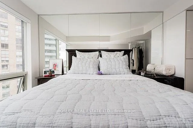 1001 Bay St #2219 — Photo 12