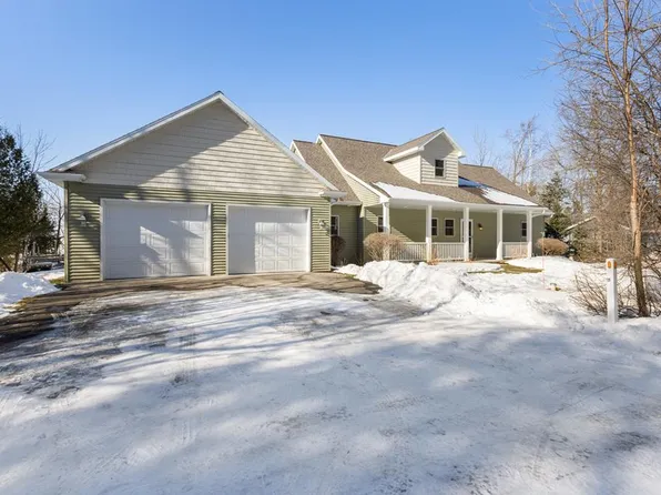 2153 Middle Dr, Brussels, WI 54204