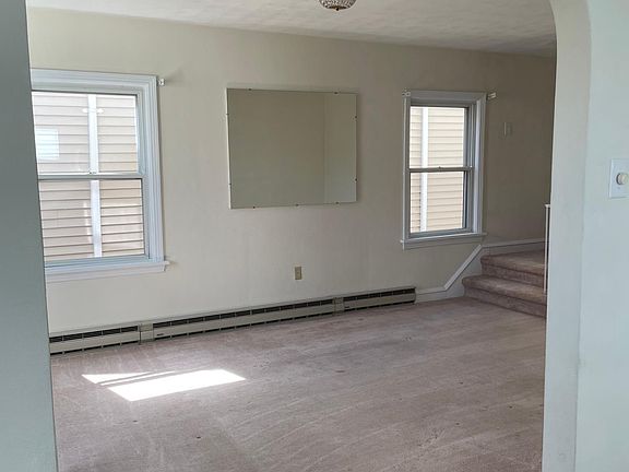2nd image of 80 N Goodwin Ave