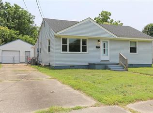 1004 Redstart Ave, Chesapeake, VA 23324