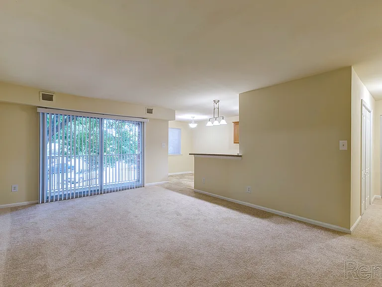 Arundel Apartments — Photo 21