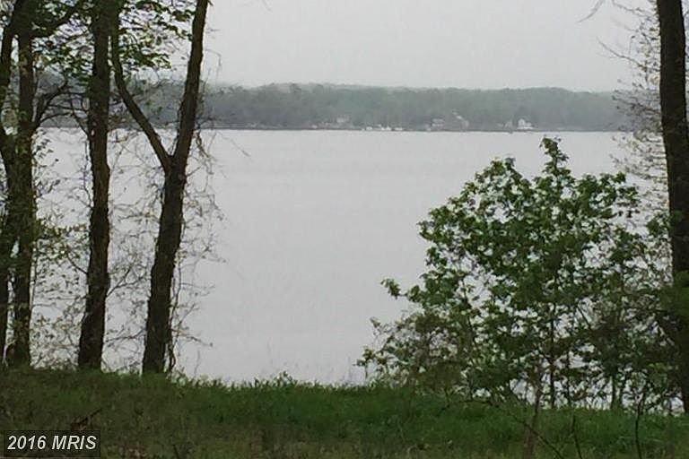 1st image of 98 NE Isles Dr