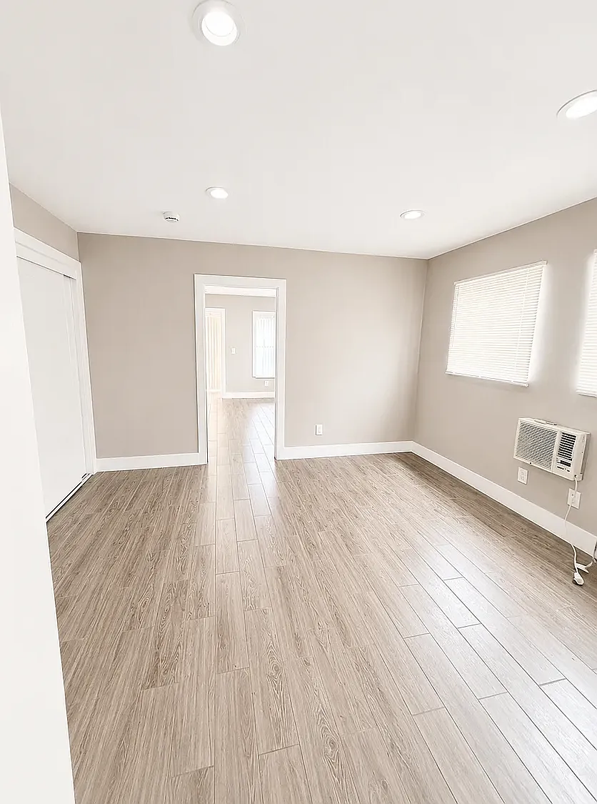 2 bed, $1,400 — Photo 4