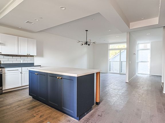 3rd image of 14754 Gilmore St #5