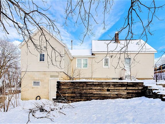 2nd image of 726 Linn Ave