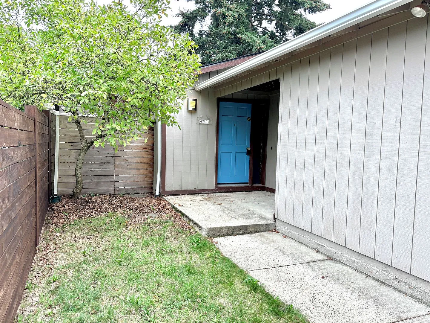 Brentwood- Darlington Single Level Ranch Style Home Featuring Fenced Backyard and Large Garage — Photo 2