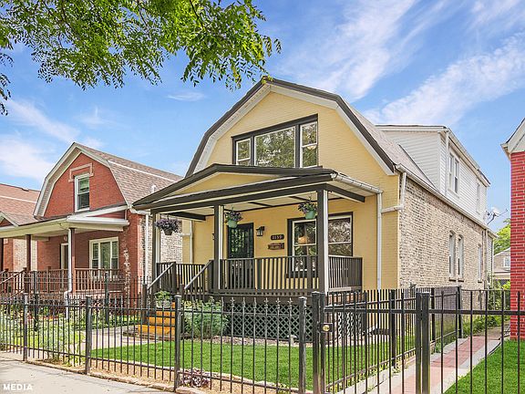 3rd image of 1139 N Kedvale Ave