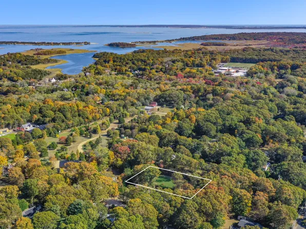 6 16th St, East Hampton, NY 11937