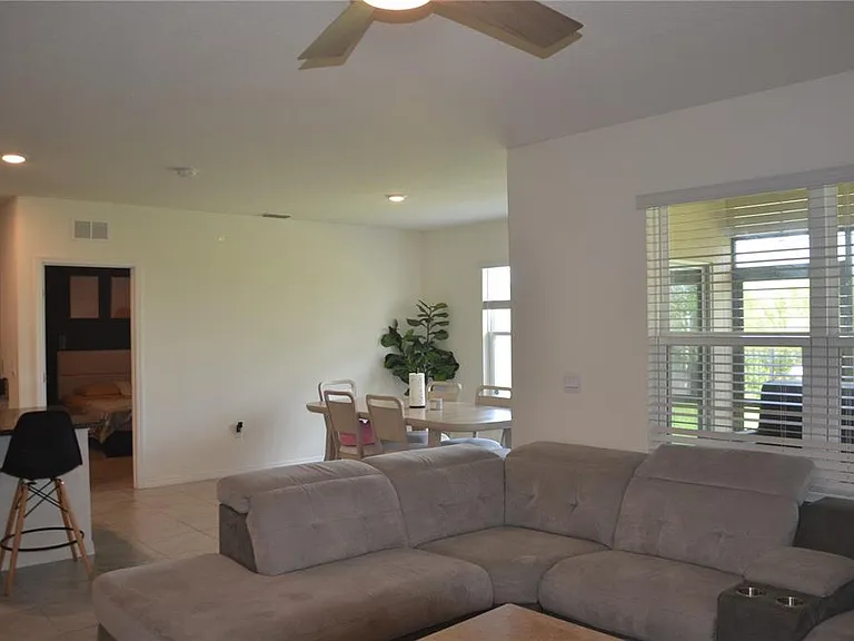511 Noble Ave — Photo 11