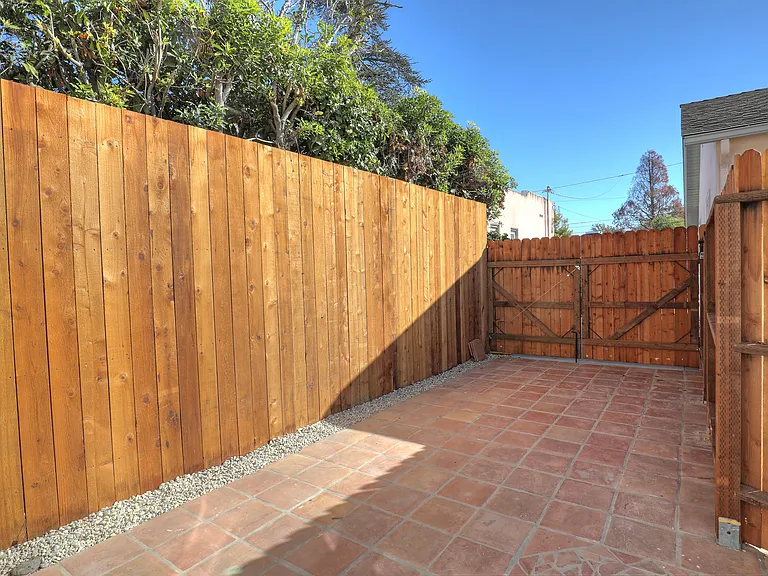 826 Alberta Ave — Photo 17