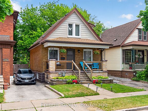 2nd image of 93 Graham Ave S