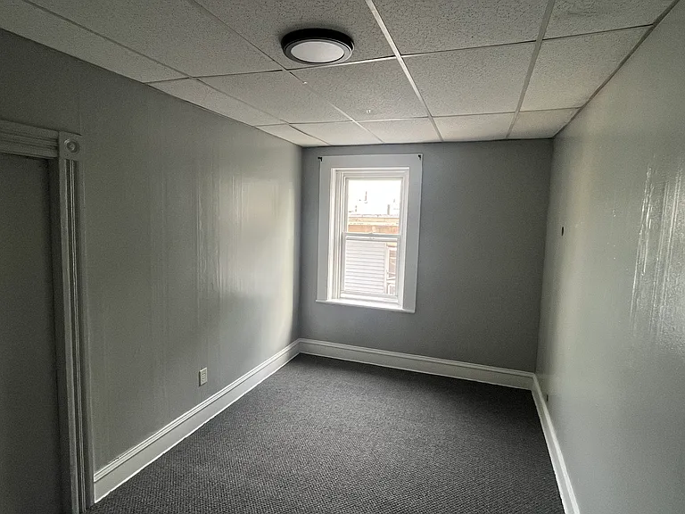 202 E Main St #3 — Photo 7