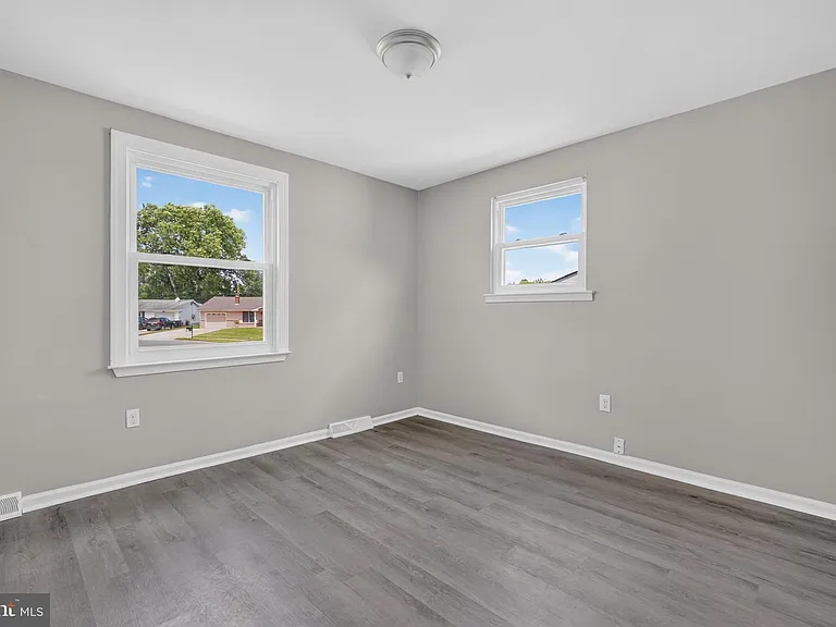 150 Fairway Rd — Photo 14
