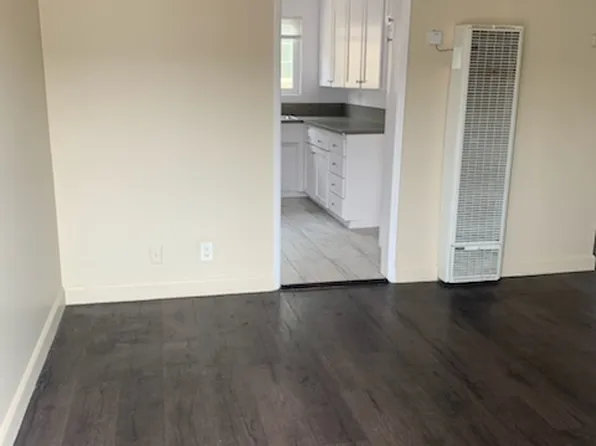 241 E Plymouth St, Long Beach, CA 90805