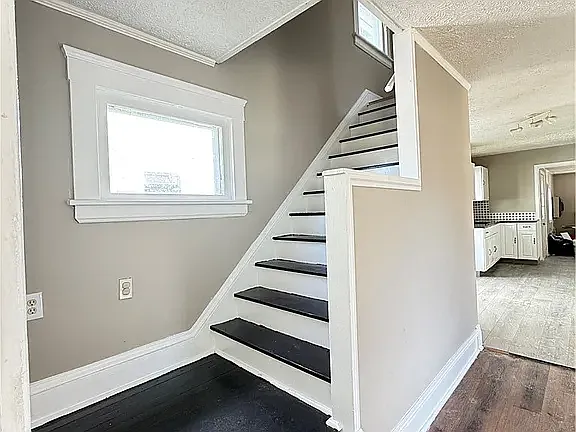 3 bed, $1,600 — Photo 4