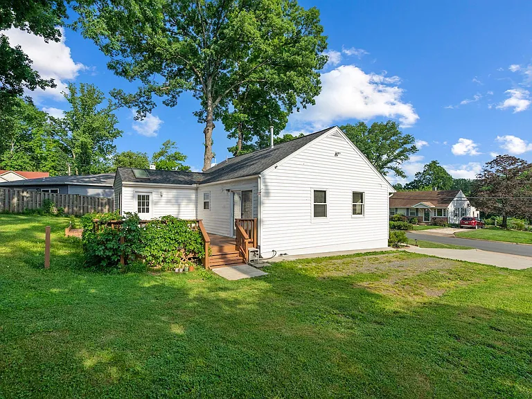 11030 Westmore Dr — Photo 17