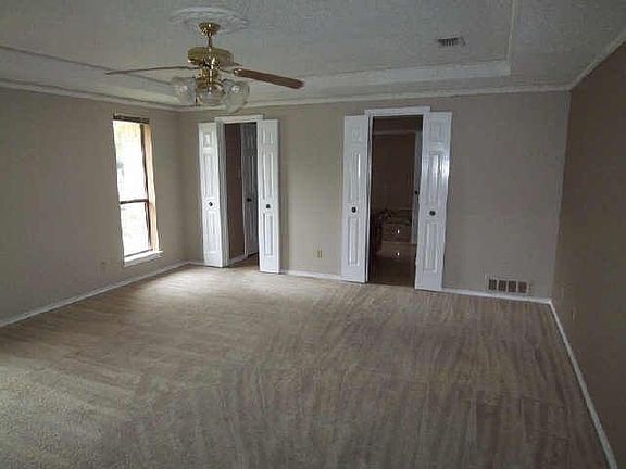 2nd image of 923 S Greenstone Ln