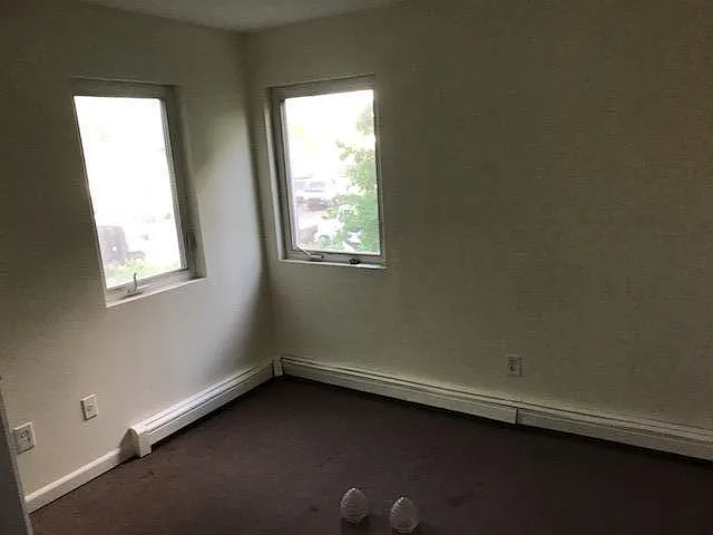 29 11th Ave — Photo 5