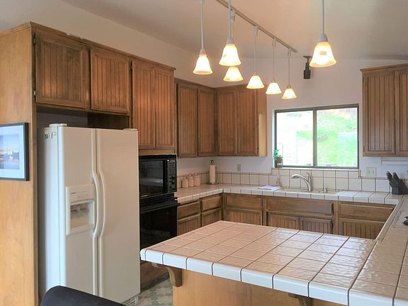 5th image of 18575 Chaparral Dr
