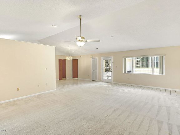 4th image of 3105 Royal Oak Dr