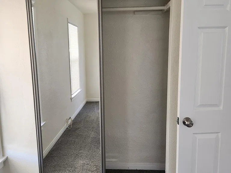 10567 Ohio St — Photo 13