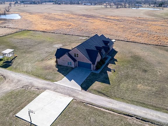 5th image of 777 Sterret Rd