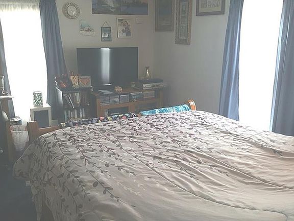 5th image of 845 Wilson Ave