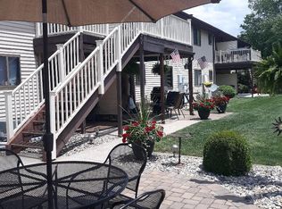 1304 Christopher Cir, Urbana, IL 61801