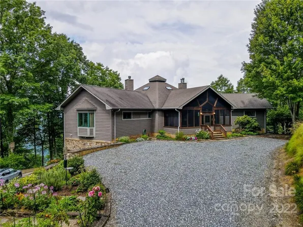 1959 Forest Run Rd, Whittier, NC 28789