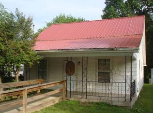 2583 Main St, Hurricane, WV 25526