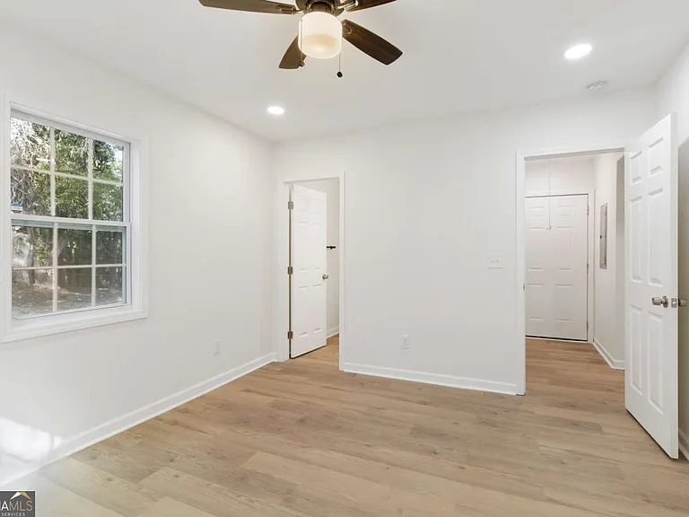 1015 Sims St SW — Photo 27