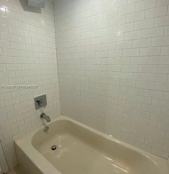 2771 Riverside Dr #405A — Photo 11