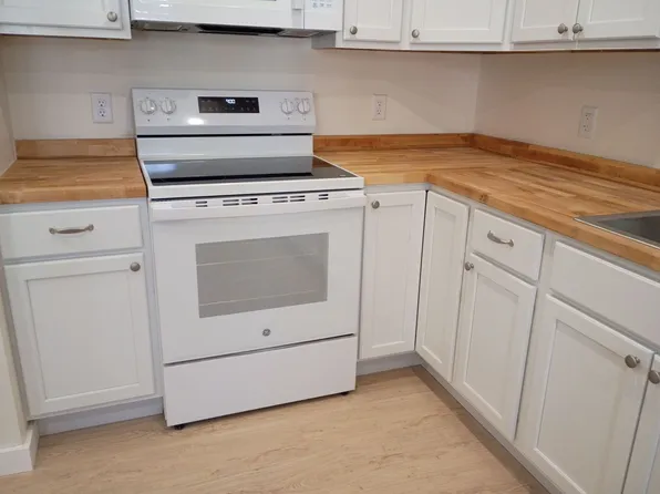 18 Union Street, 18 Union St #C, Windsor, VT 05089