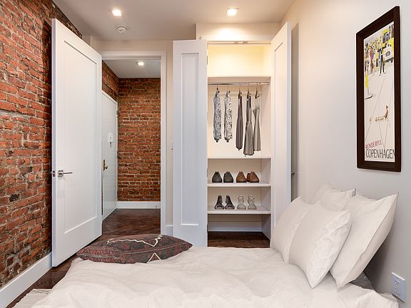 5th image of 921 Washington Ave #602