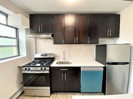 2nd image of 167 Sands St APT 601