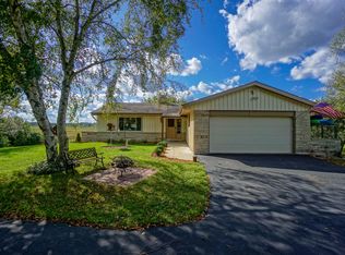 W559 Highland Ct, Sullivan, WI 53178