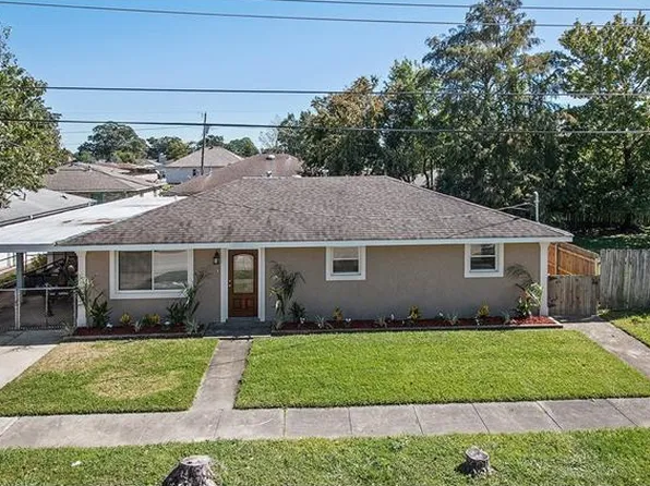 3005 Pecan Dr, Chalmette, LA 70043