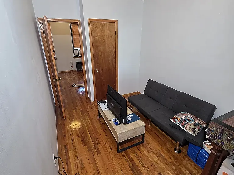 146 Freeman St #3L — Photo 4
